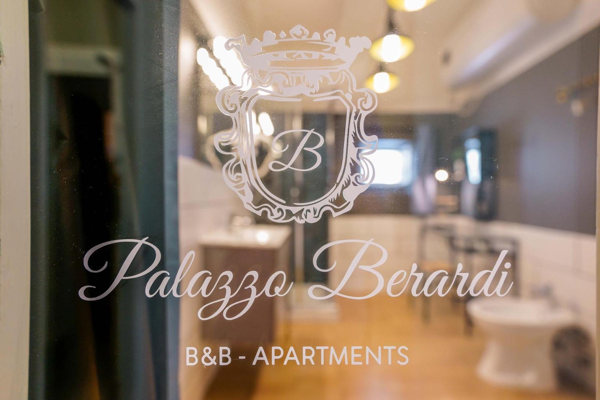 Palazzo Berardi Bed and Breakfast Ταράντο Εξωτερικό φωτογραφία