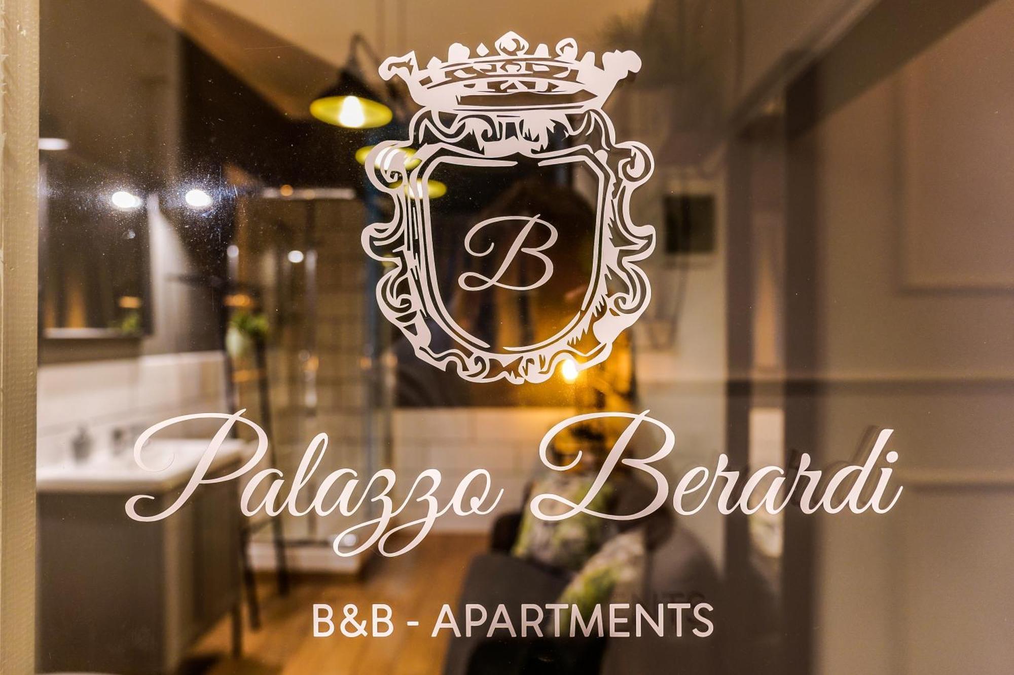 Palazzo Berardi Bed and Breakfast Ταράντο Εξωτερικό φωτογραφία