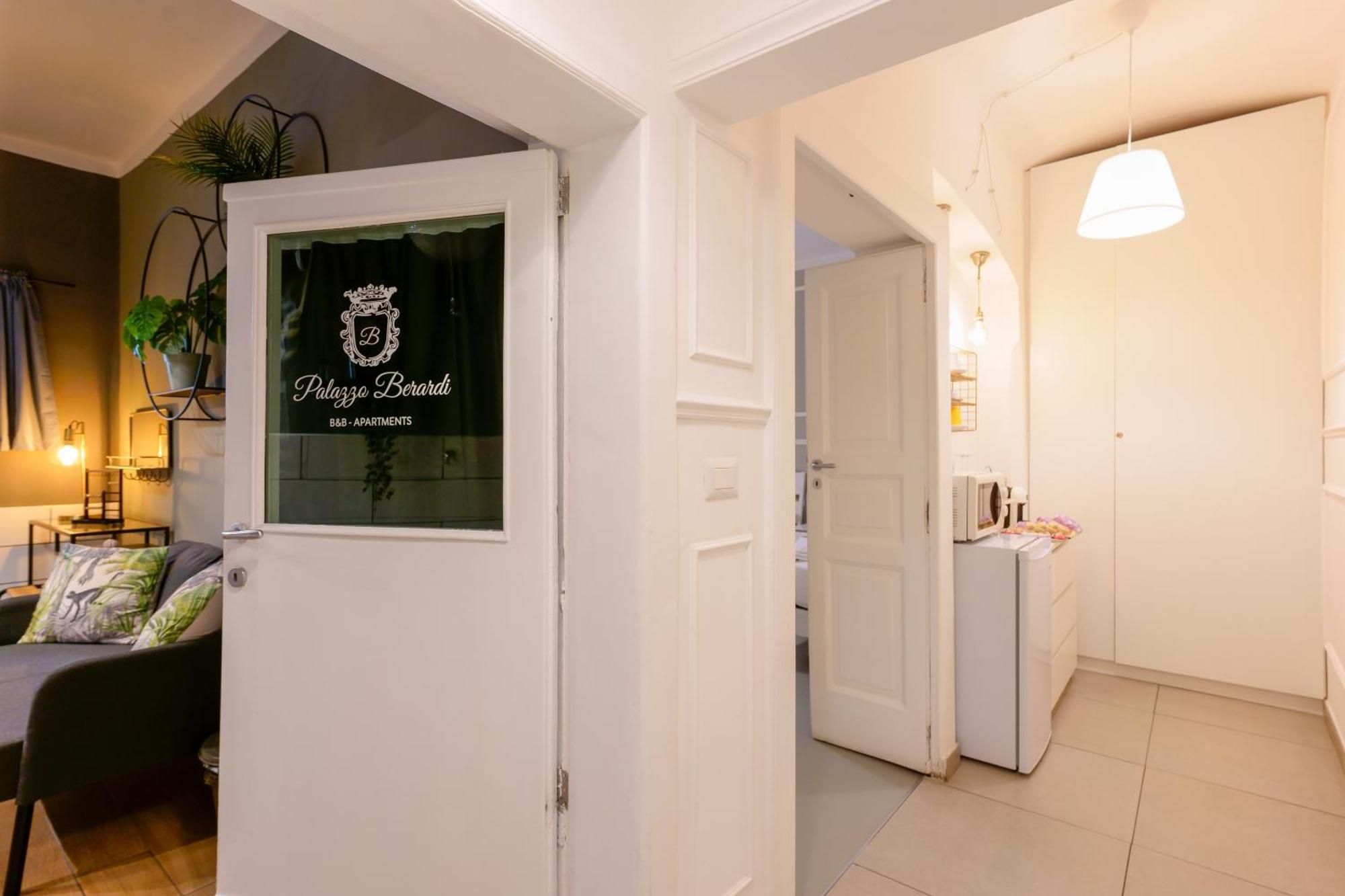 Palazzo Berardi Bed and Breakfast Ταράντο Εξωτερικό φωτογραφία